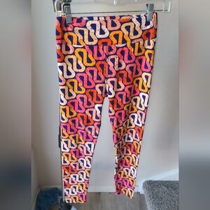 One Size LuLaRoe Leggings ~ ORANGE PATTERN on NAVY BLUE